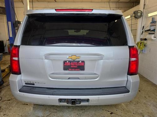 Silver 2017 Chevrolet Suburban LT