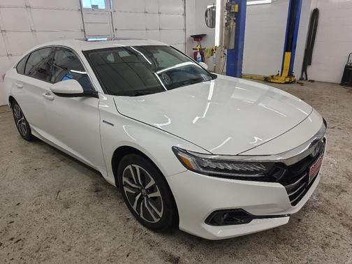 White 2021 Honda Accord Hybrid EX