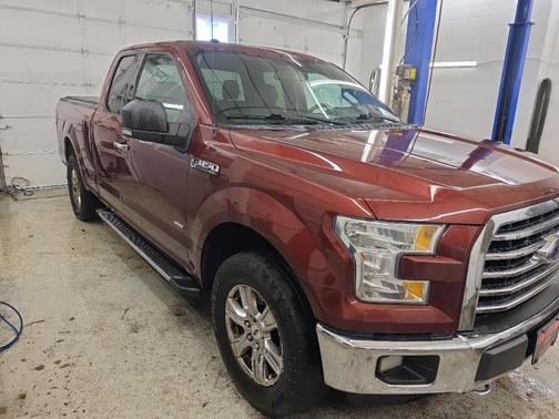 Maroon 2015 Ford F-150 XLT