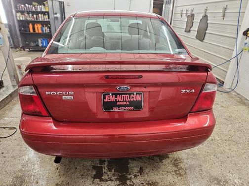 2005 Ford Focus ZX4