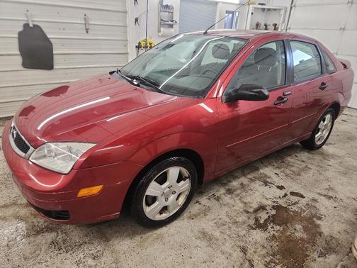 2005 Ford Focus ZX4