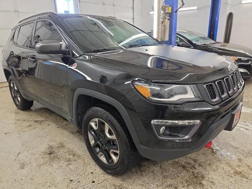Black 2018 Jeep Compass Trailhawk