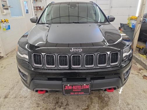 Black 2018 Jeep Compass Trailhawk