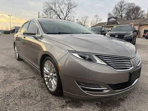 Gray 2016 Lincoln MKZ Base