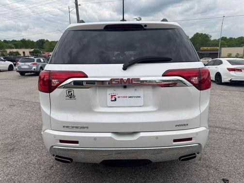 2017 GMC Acadia Denali