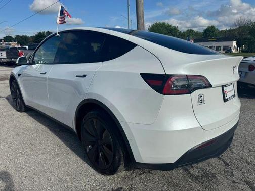 White 2021 Tesla Model Y Long Range