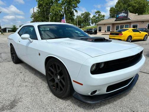 White 2015 Dodge Challenger R/T Scat Pack