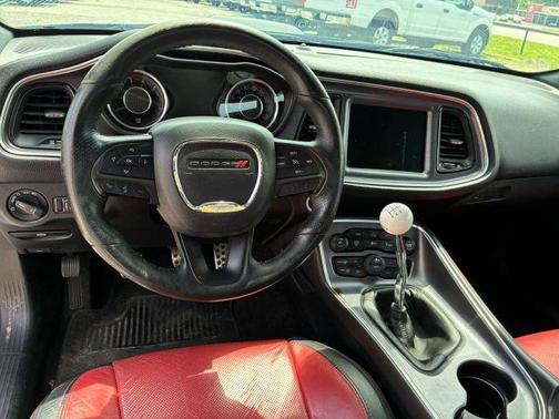 White 2015 Dodge Challenger R/T Scat Pack
