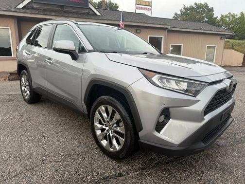 2021 Toyota RAV4 XLE Premium