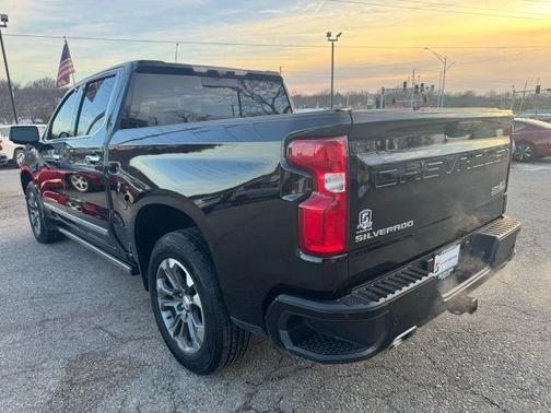 2022 Chevrolet Silverado 1500 High Country