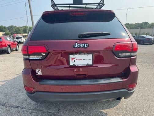 2020 Jeep Grand Cherokee Laredo
