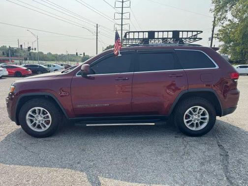 2020 Jeep Grand Cherokee Laredo