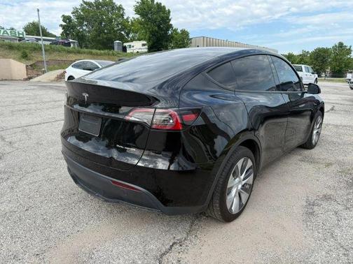Black 2024 Tesla Model Y Long Range