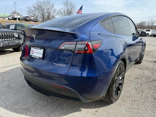 2023 Tesla Model Y Performance
