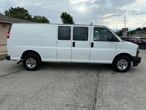 2023 GMC Savana 2500 Work Van