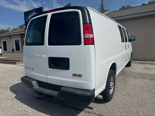 2023 GMC Savana 2500 Work Van