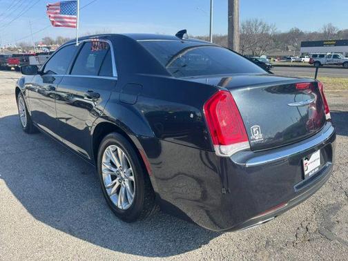 Gray 2018 Chrysler 300 Touring