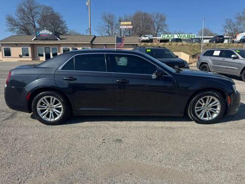 Gray 2018 Chrysler 300 Touring