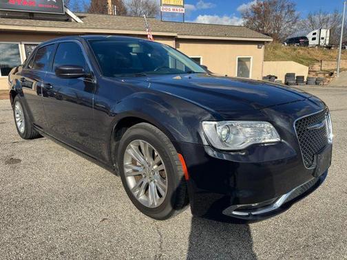 2018 Chrysler 300 Touring