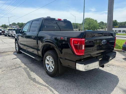 Black 2021 Ford F-150 XLT