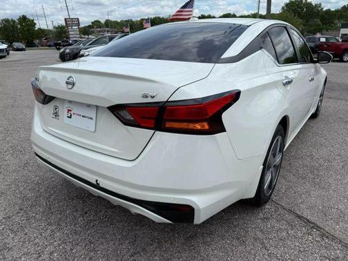 2021 Nissan Altima 2.5 SV