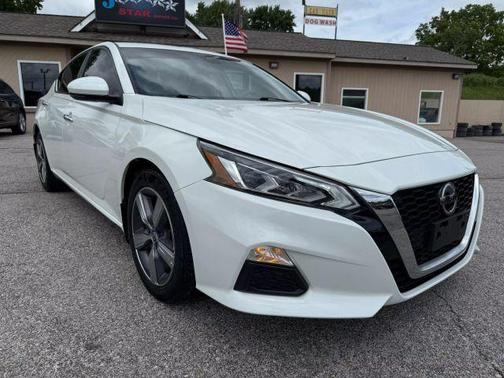 2021 Nissan Altima 2.5 SV