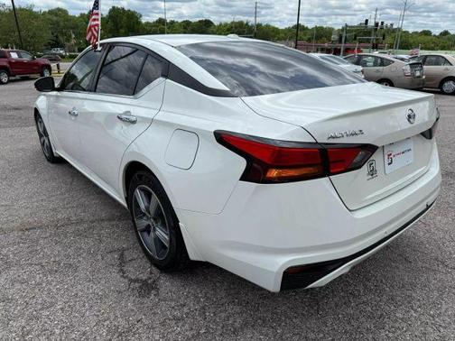 2021 Nissan Altima 2.5 SV