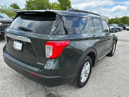 Green 2022 Ford Explorer XLT