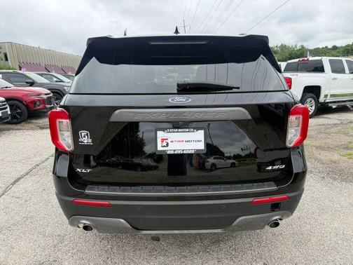 Black 2022 Ford Explorer XLT
