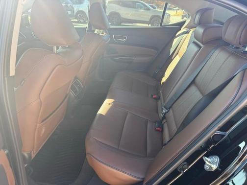 2018 Acura TLX V6 Advance