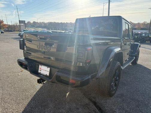 2023 Jeep Gladiator Overland