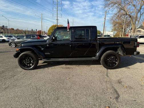 2023 Jeep Gladiator Overland