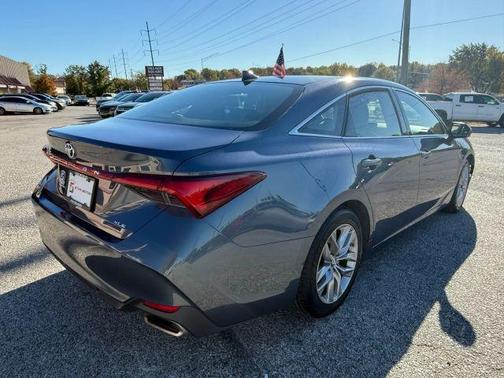 2019 Toyota Avalon XLE