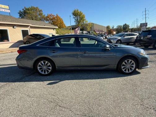 2019 Toyota Avalon XLE