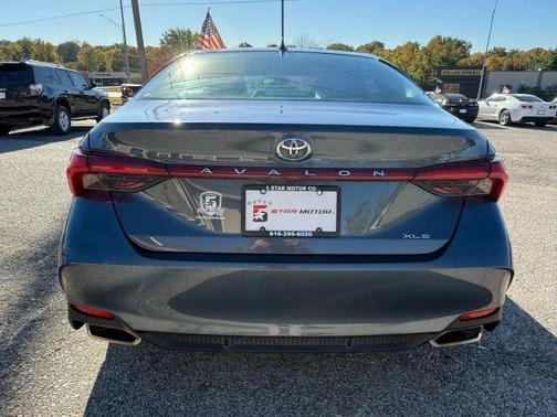 2019 Toyota Avalon XLE