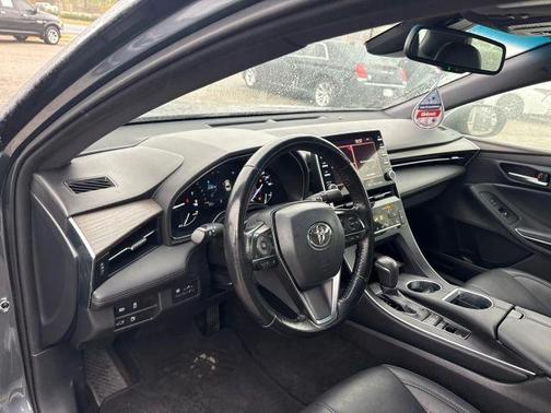 2019 Toyota Avalon XLE