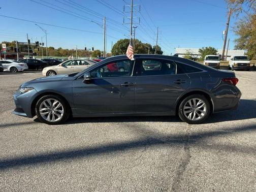 2019 Toyota Avalon XLE