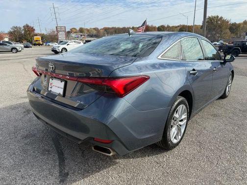 2019 Toyota Avalon XLE
