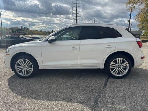 2018 Audi Q5 2.0T Premium Plus