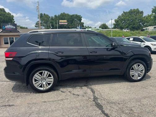 Deep Black Pearl Effect 2019 Volkswagen Atlas 3.6L SE w/Technology