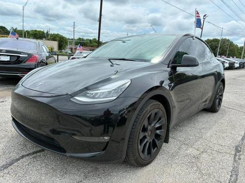 Black 2021 Tesla Model Y Long Range