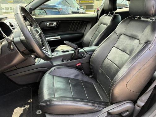 Black 2017 Ford Mustang GT Premium