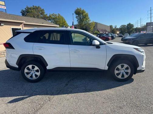 2023 Toyota RAV4 LE
