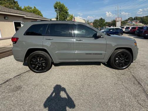 2020 Jeep Grand Cherokee Altitude