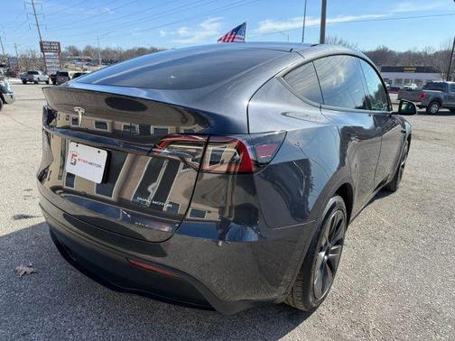 2024 Tesla Model Y Long Range