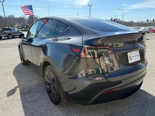 2024 Tesla Model Y Long Range
