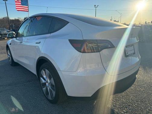 2024 Tesla Model Y Long Range