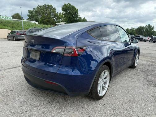 Blue 2021 Tesla Model Y Long Range
