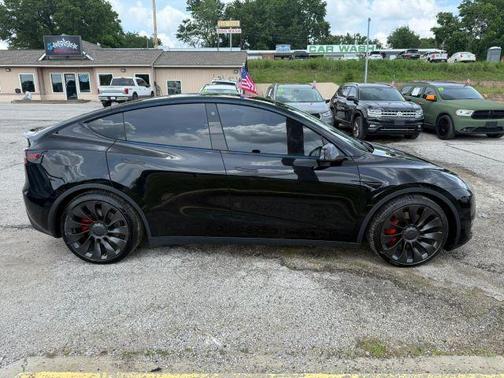 Black 2022 Tesla Model Y Performance