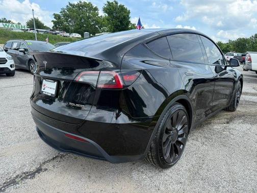 Black 2022 Tesla Model Y Performance